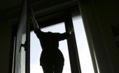 Петербурженка выбросилась из окна со своим сыном