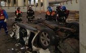 В Санкт-Петербурге автомобиль упал с недостроенного моста