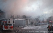 Серьезный пожар на овощебазе Петербурга