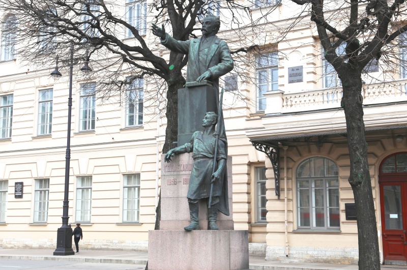 Памятник Г. В. Плеханову | Санкт-Петербург