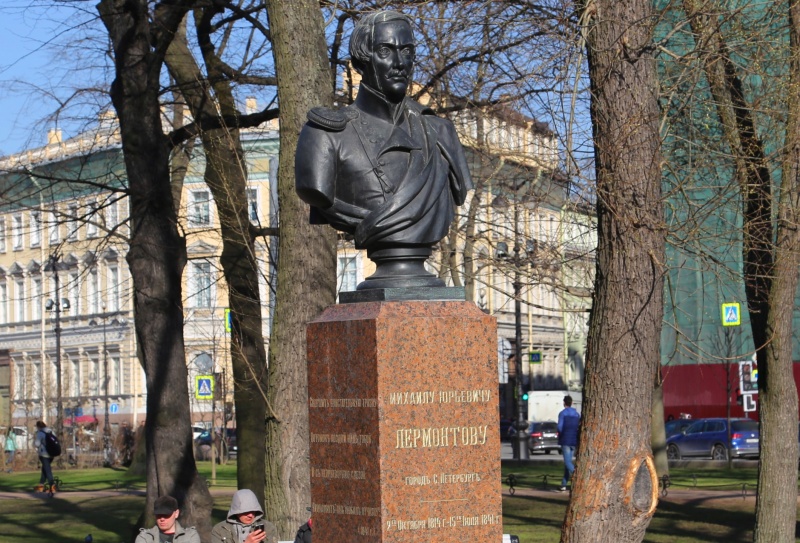 Памятник Лермонтову в Александровском саду | Санкт-Петербург